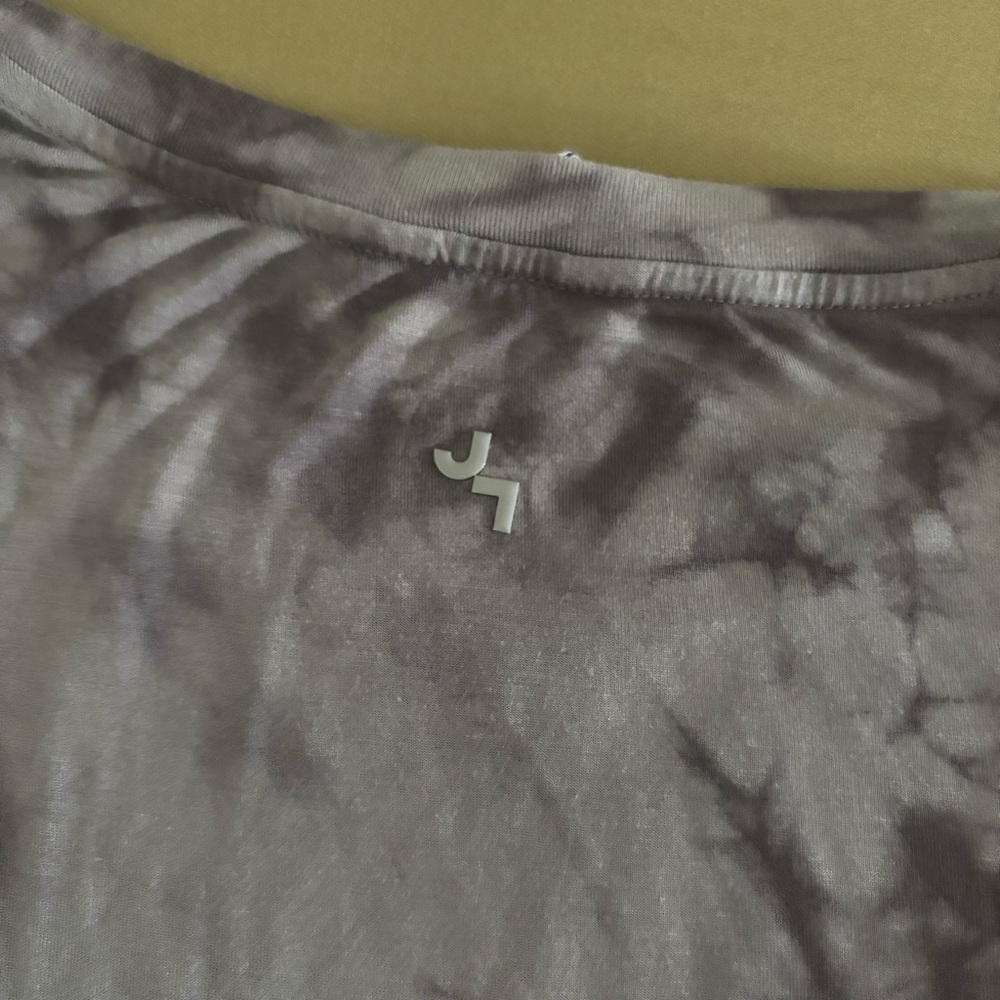 JoyLab Tie Dye Brown Cropped Muscle Tee - Picture 4 of 7